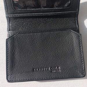 💫Sleek black Kenneth Cole wallet💫